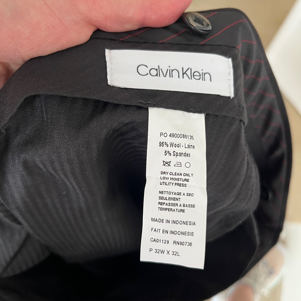 Men's Calvin Klein Tuxedo - Picture 5 of 7